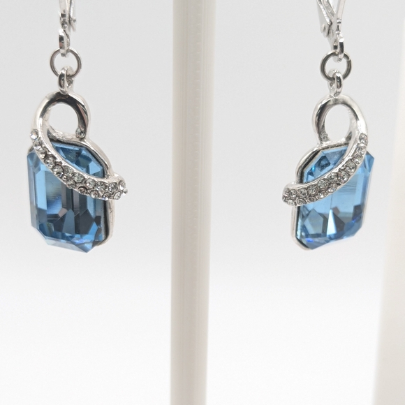 Blue Crystal Earrings And Necklace - Picture 3 of 8